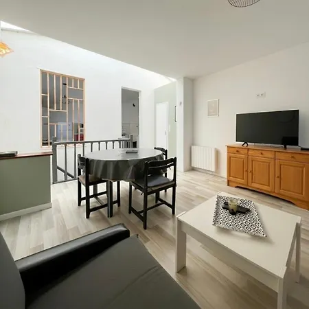 Maison Avec Garage - Centre - - 6 Pers Holiday home *